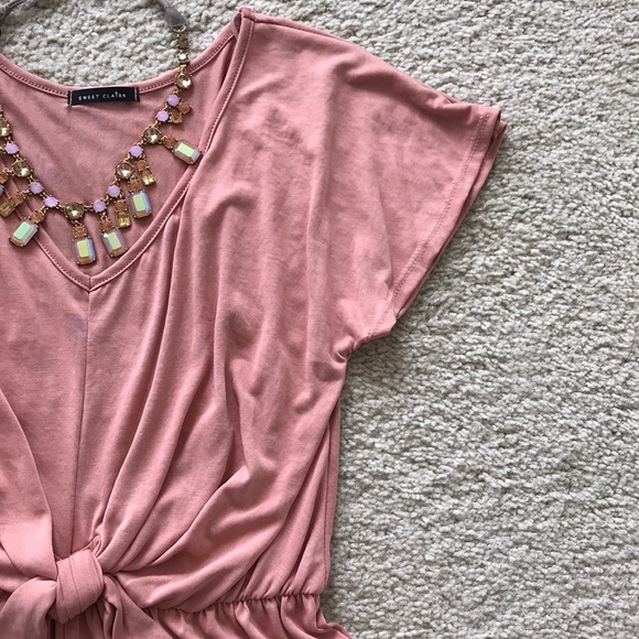 ♥️1 MED LEFT♥️Peach Tie Front Romper - Picture 3 of 6